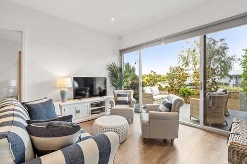 Little Cove - Safety Beach