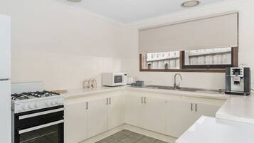 Oven, dishwasher, coffee/tea maker, toaster