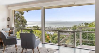 28 Jackson Way · Picture Postcard, Dromana