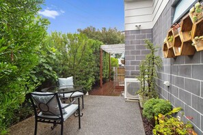 屋外ダイニングエリア