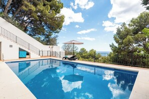 Piscine extérieure