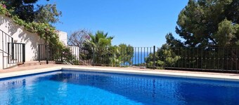 Full apartment (4p) with large pool and terrace overlooking the sea