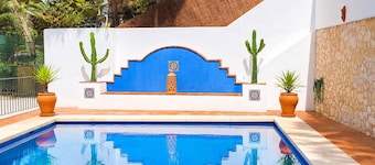 Full apartment (4p) with large pool and terrace overlooking the sea