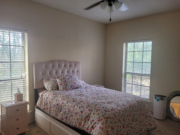 2 makuuhuonetta, Wi-Fi, vuodevaatteet