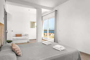 4 bedrooms, WiFi, bed sheets