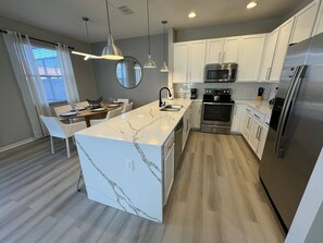 Fridge, microwave, oven, stovetop - Last Minute Disney Getaway! Private Pool & Themed Bedrooms. Book Now! #112621 (Orlando)