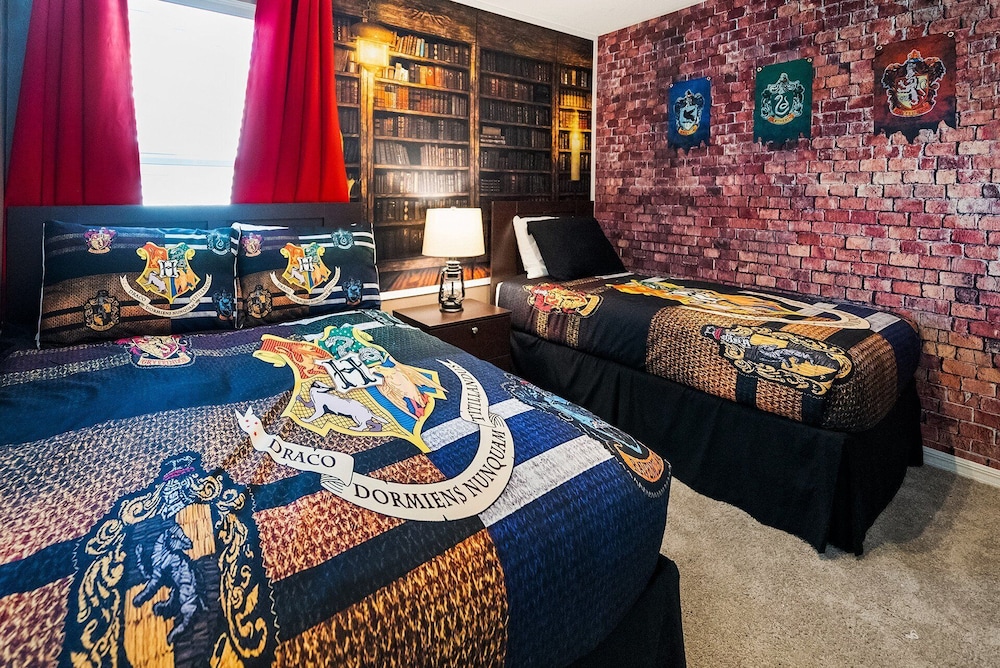 Last Minute Disney! Private Pool, Hot Tub, Game Room &