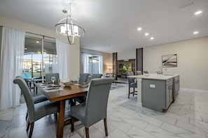 Dining - Disney Getaway! Townhouse with Private Pool. Book Now! #CG3435 (Orlando)