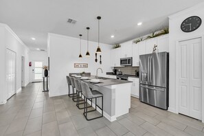 Fridge, microwave, oven, stovetop - Last Minute Disney Getaway! Private Pool & Themed Bedrooms. Book Now! #113565 (Orlando)