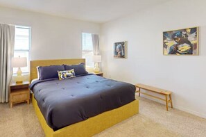 5 Schlafzimmer, BĂŒgeleisen/BĂŒgelbrett, WLAN, BettwĂ€sche