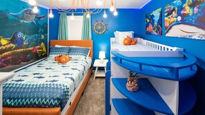 6 quartos, ferros/tábuas de passar roupa, Wi-Fi, roupa de cama