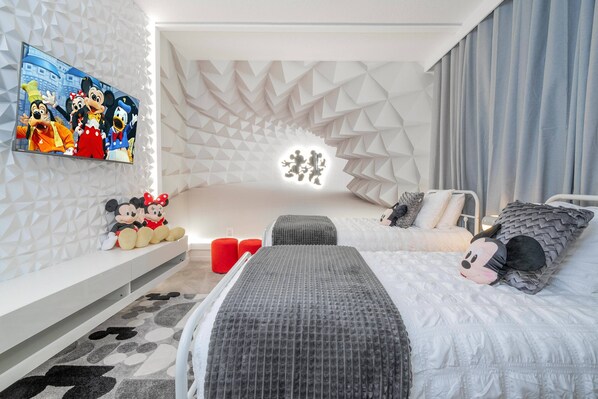 8 chambres, fer et planche à repasser, Wi-Fi, literie fournie