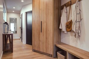 Interior - Alpine Escape 1202 (Canmore)