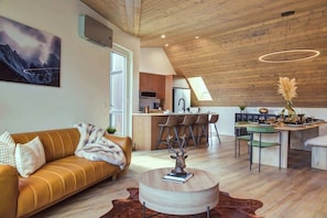 Fernseher, Kamin