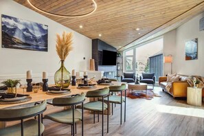 Dining - Alpine Escape 1202 (Canmore)