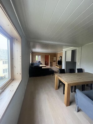 Apartment | Dining