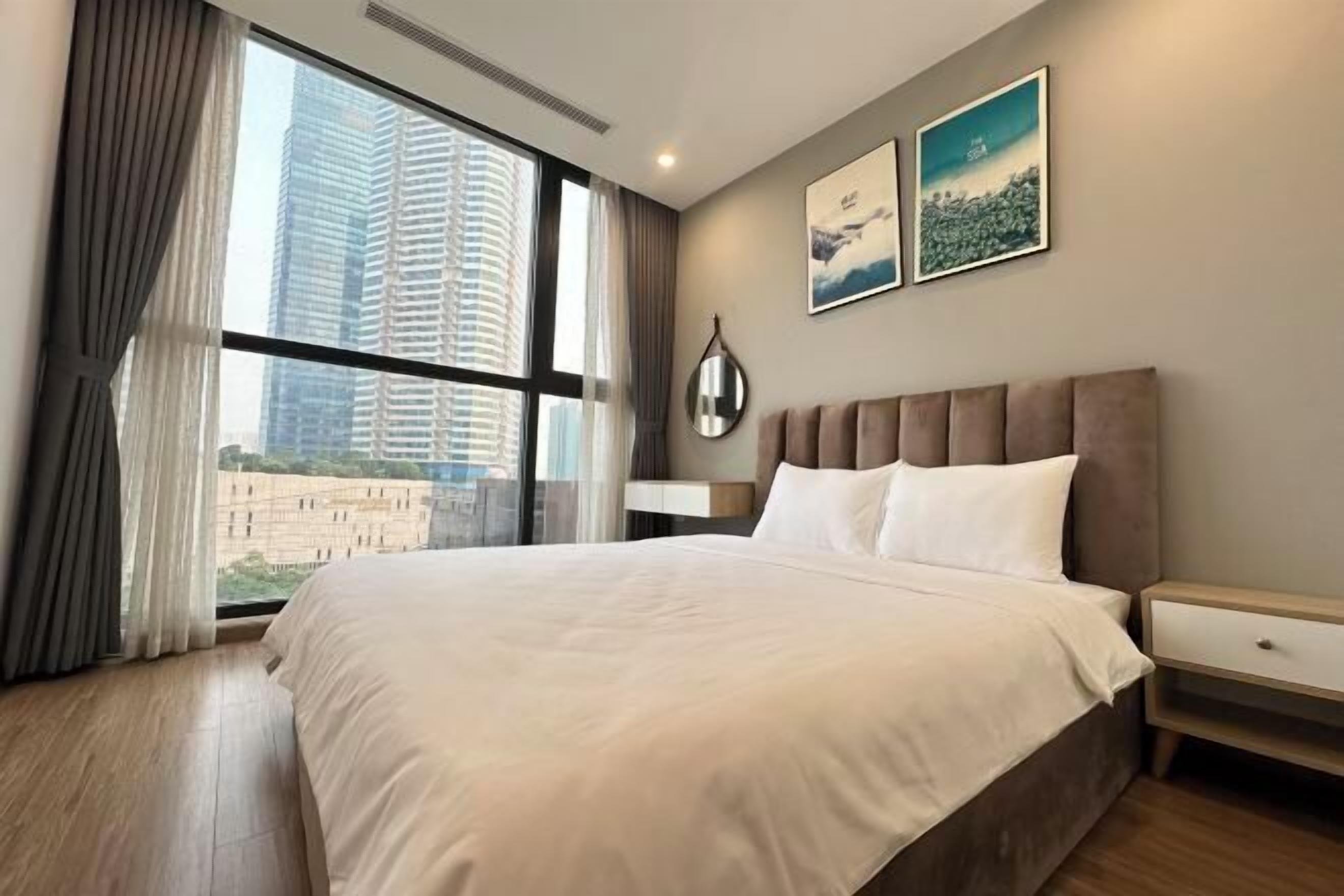 Premium bedding, down duvets, pillow-top beds, desk