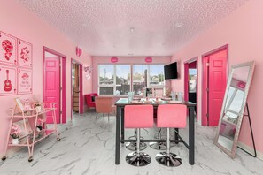 Interior - Pretty Inn Pink (Nashville)