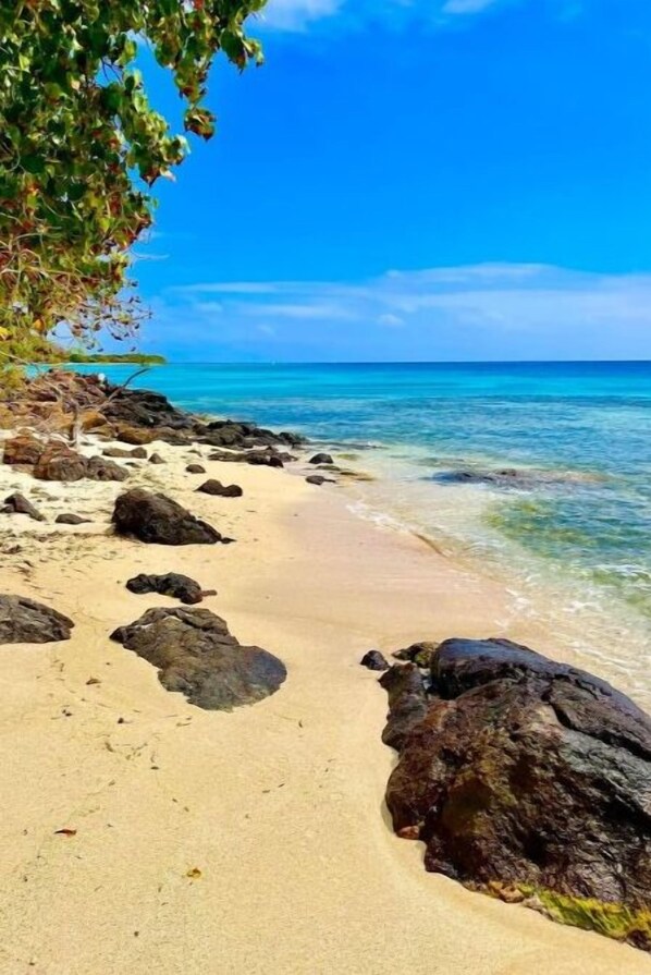 Sun loungers, beach towels - Casa ocean blue, by the beach.
(Luquillo)