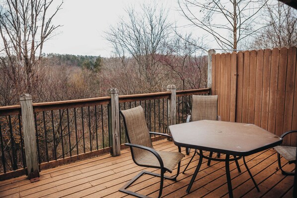 Family Cabin, 2 Bedrooms, Kitchen | Terrace/patio