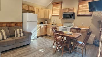 Standard Cabin, 2 Double Beds, Kitchen | Private kitchen