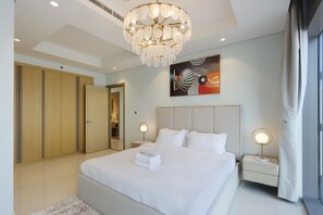 2 habitaciones y tabla de planchar con plancha 