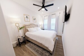 5 bedrooms, desk, iron/ironing board, travel cot