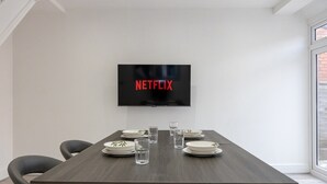 Dining - Sleek Retreat:Modern Home-Games Room&amp;Cinema&nbsp;Lounge (Greater Manchester)