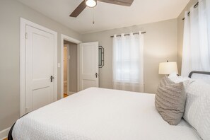 2 bedrooms, iron/ironing board, free WiFi, bed sheets