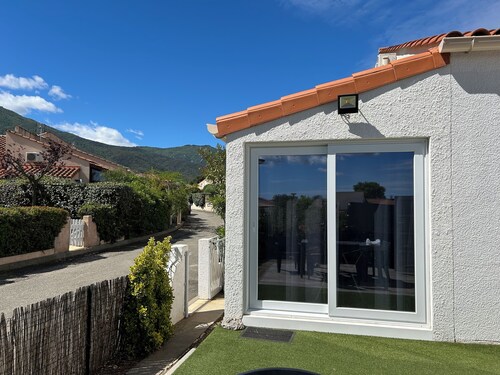 T2 vacation home in Sorède, near Argeles, with swimming pool and private parking