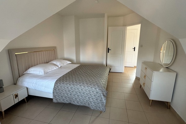 4 camere, ferro/asse da stiro, Wi-Fi, lenzuola