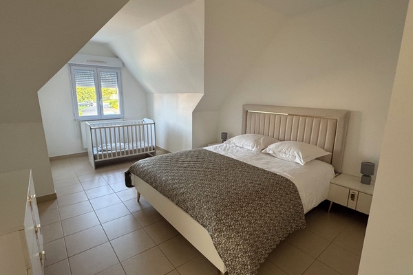 4 Schlafzimmer, Bügeleisen/Bügelbrett, WLAN, Bettwäsche