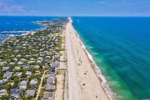 Beach - Charming Fair Harbor 3br steps to ocean, sunset view, WiFi, A/C, outdoor shower. (Bay Shore)