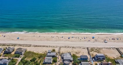 Charming Fair Harbor 3br steps to ocean, sunset view, WiFi, A/C, outdoor shower.