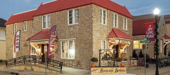 Elegant two room loft in historic downtown Excelsior Springs.