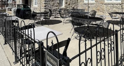 Elegant two room loft in historic downtown Excelsior Springs.
