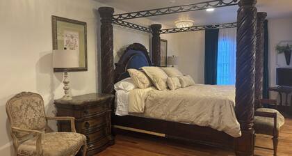 Elegant two room loft in historic downtown Excelsior Springs.