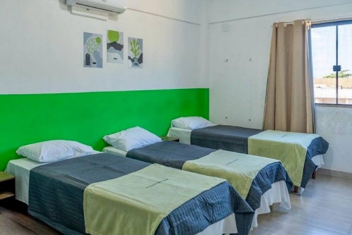 Quarto triplo, 3 camas de solteiro | 1 quarto, Wi-Fi de cortesia