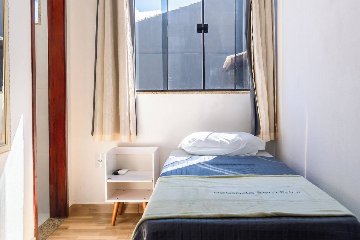 Quarto solteiro | 1 quarto, Wi-Fi de cortesia