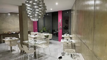 Petit déjeuner continental compris tous les jours