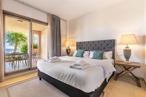 2 室のベッドルーム、アイロン / アイロン台、WiFi (無料)、ベッドシーツ