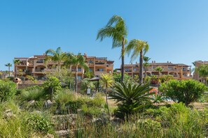 Exterior - Family Apartment in Hacienda de Cifuentes (Benahavís)