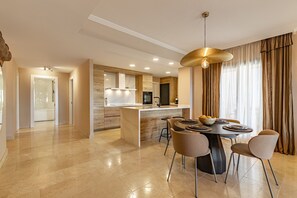 Dining - Family Apartment in Hacienda de Cifuentes (Benahavís)