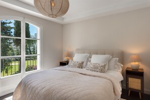 2 makuuhuonetta, silitysrauta/-lauta, ilmainen Wi-Fi, vuodevaatteet