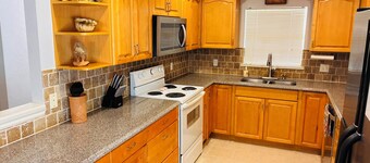 Paradise on the Prairie: - Conveniently Located and Perfect for Your Stay