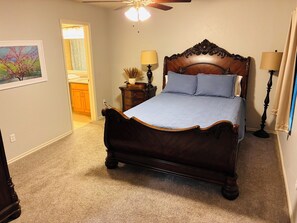 3 bedrooms, iron/ironing board, free WiFi, bed sheets