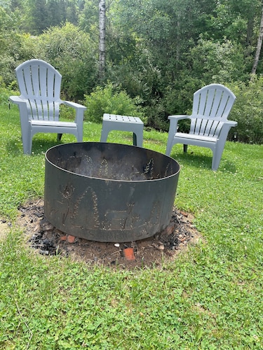 Charming 3-bedroom rental, centrally located, Dark Skies, UTV trails & more.