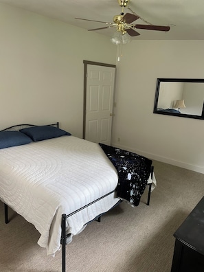 3 bedrooms, WiFi, bed sheets