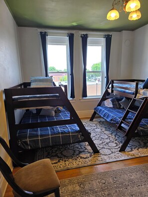 3 bedrooms, WiFi, bed sheets