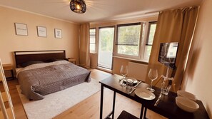 1 bedroom, WiFi, bed sheets
